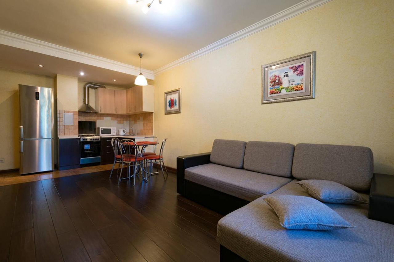 Nadezhda Apartment on Dostyk street 89 Alma-Ata Buitenkant foto