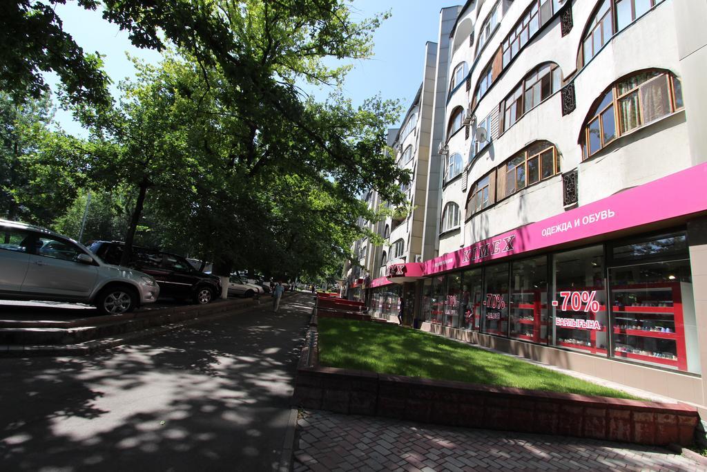 Nadezhda Apartment on Dostyk street 89 Alma-Ata Buitenkant foto